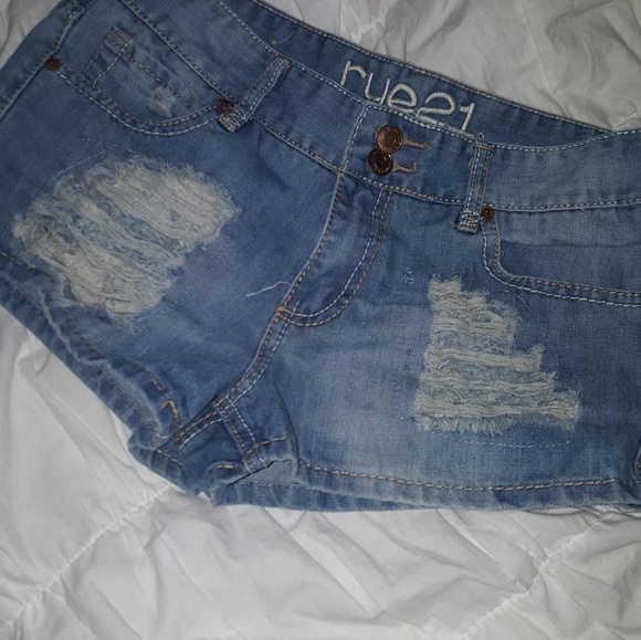 🍍Rue 21 Women's Distressed Jean shorts - Picture 2 of 4
